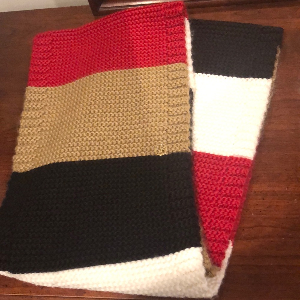 MK Michael kors infinity scarf